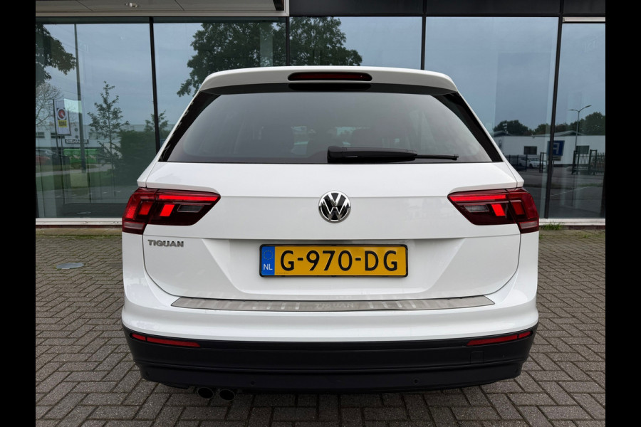 Volkswagen Tiguan 1.5 TSI Comfortline - Navi - Parkeerhulp - Climate - Org.NL