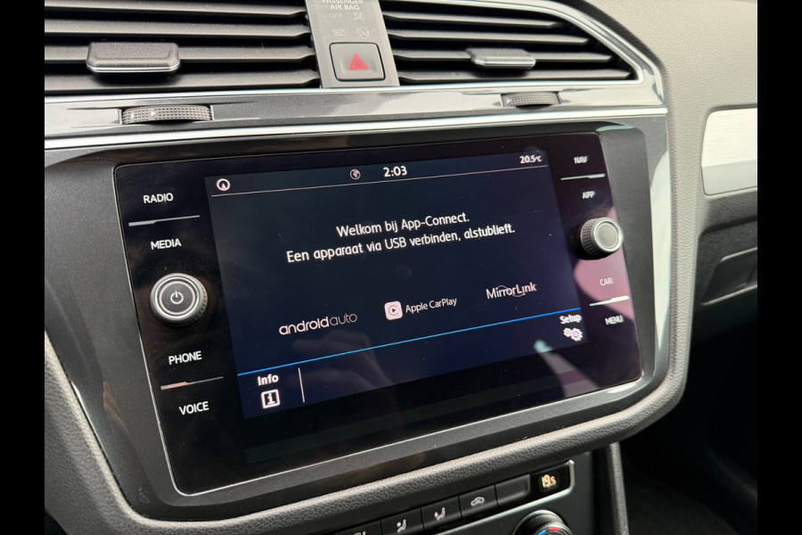 Volkswagen Tiguan 1.5 TSI Comfortline - Navi - Parkeerhulp - Climate - Org.NL