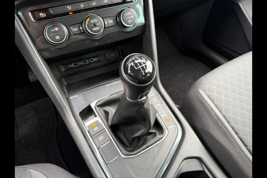 Volkswagen Tiguan 1.5 TSI Comfortline - Navi - Parkeerhulp - Climate - Org.NL