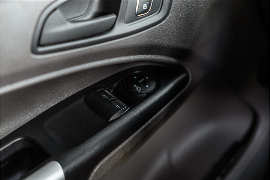 Ford Transit Connect 1.5 EcoBlue 120 PK L2 | Bi-Xenon | ACC | Blind Spot | Camera | CarPlay | Climate control | BOTT Inrichting | Stoelverwarming | Automatisch inparkeren | Dealer onderhouden | Nieuwe APK