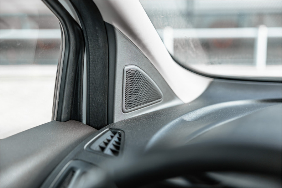 Ford Transit Connect 1.5 EcoBlue 120 PK L2 | Bi-Xenon | ACC | Blind Spot | Camera | CarPlay | Climate control | BOTT Inrichting | Stoelverwarming | Automatisch inparkeren | Dealer onderhouden | Nieuwe APK