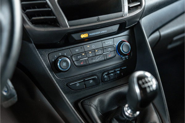 Ford Transit Connect 1.5 EcoBlue 120 PK L2 | Bi-Xenon | ACC | Blind Spot | Camera | CarPlay | Climate control | BOTT Inrichting | Stoelverwarming | Automatisch inparkeren | Dealer onderhouden | Nieuwe APK