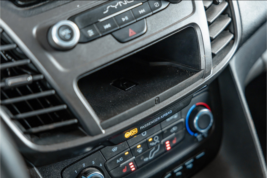 Ford Transit Connect 1.5 EcoBlue 120 PK L2 | Bi-Xenon | ACC | Blind Spot | Camera | CarPlay | Climate control | BOTT Inrichting | Stoelverwarming | Automatisch inparkeren | Dealer onderhouden | Nieuwe APK