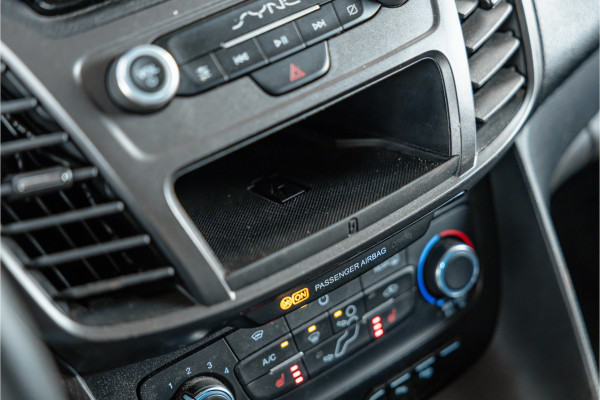 Ford Transit Connect 1.5 EcoBlue 120 PK L2 | Bi-Xenon | ACC | Blind Spot | Camera | CarPlay | Climate control | BOTT Inrichting | Stoelverwarming | Automatisch inparkeren | Dealer onderhouden | Nieuwe APK