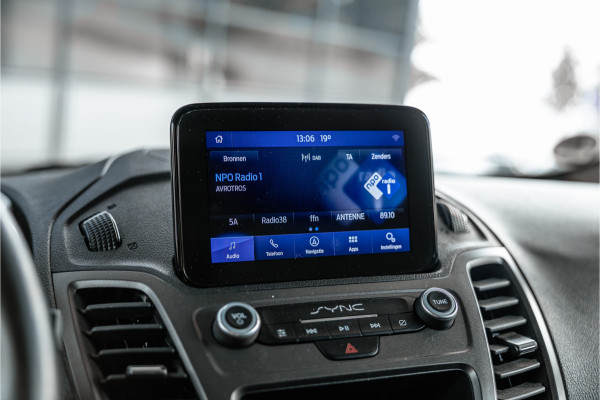 Ford Transit Connect 1.5 EcoBlue 120 PK L2 | Bi-Xenon | ACC | Blind Spot | Camera | CarPlay | Climate control | BOTT Inrichting | Stoelverwarming | Automatisch inparkeren | Dealer onderhouden | Nieuwe APK