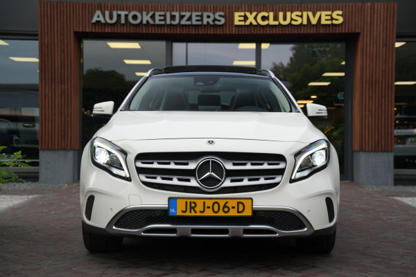 Mercedes-Benz GLA 180 Business Solution Pano Led