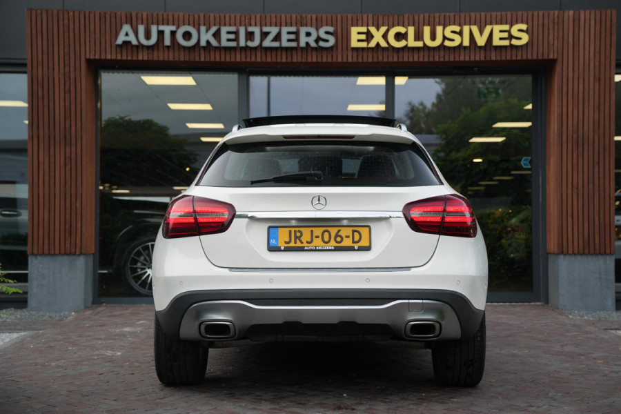 Mercedes-Benz GLA 180 Business Solution Pano Led