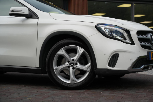 Mercedes-Benz GLA 180 Business Solution Pano Led