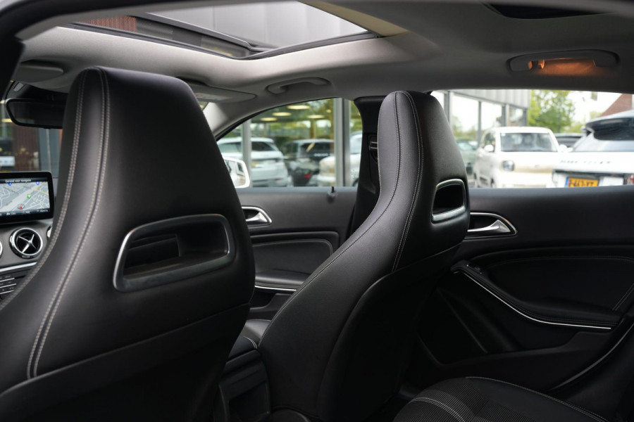 Mercedes-Benz GLA 180 Business Solution Pano Led