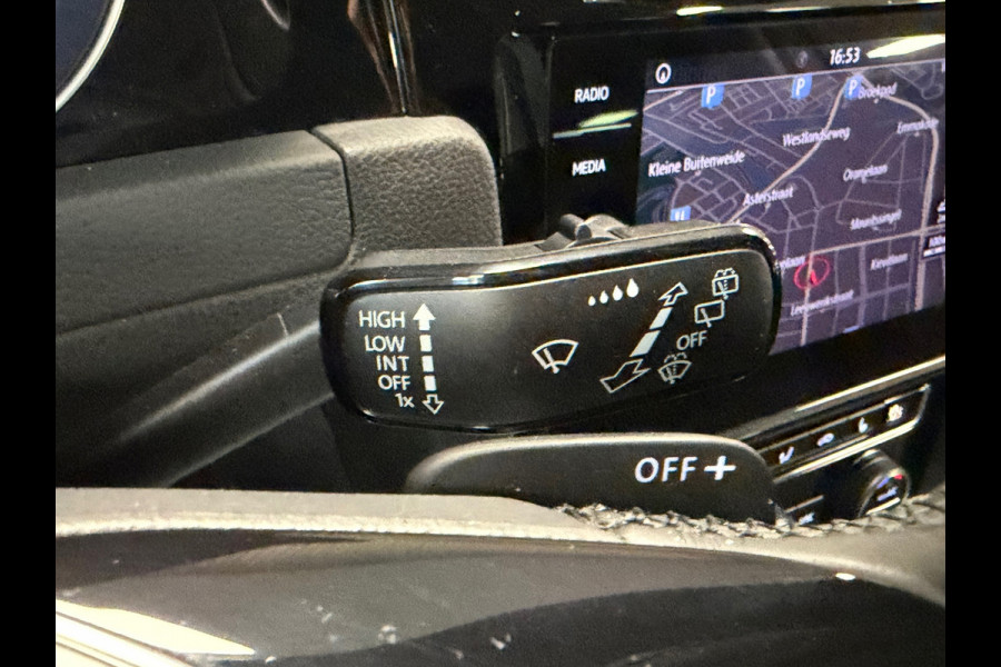 Volkswagen Golf 1.5 TSI Highline 150PK DSG NAVIGATIE LED ACC PDC V+A MASSAGESTOELEN