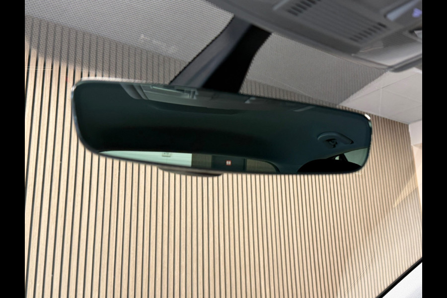 Volkswagen Golf 1.5 TSI Highline 150PK DSG NAVIGATIE LED ACC PDC V+A MASSAGESTOELEN