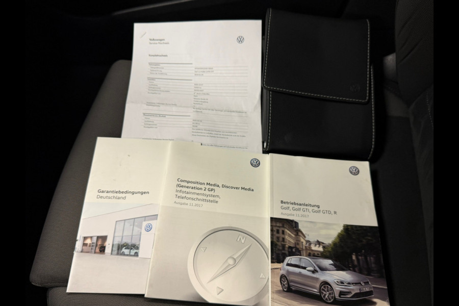 Volkswagen Golf 1.5 TSI Highline 150PK DSG NAVIGATIE LED ACC PDC V+A MASSAGESTOELEN