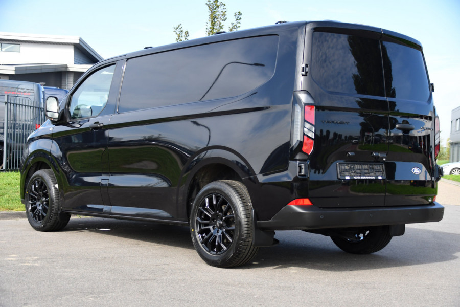 Ford Transit Custom 300 2.0 TDCI L1H1 Black Edition Cruise, Camera, Carplay, LED, 136pk, Automaat, NAVI, Airco, Multimedia, Uniek!