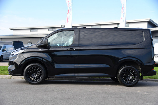 Ford Transit Custom 300 2.0 TDCI L1H1 Black Edition Cruise, Camera, Carplay, LED, 136pk, Automaat, NAVI, Airco, Multimedia, Uniek!