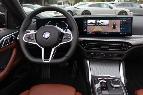 BMW 4 Serie Cabrio 430i xDrive M Sport Pro / Trekhaak / 360Camera / Individual Leder / Head-up / 18'' / Nekverwarming / Harman Kardon / Windscherm / Stuur+Stoelverwarming / Dodehoek / DAB / Cruise Control