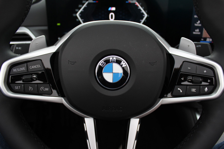 BMW 4 Serie Cabrio 430i xDrive M Sport Pro / Trekhaak / 360Camera / Individual Leder / Head-up / 18'' / Nekverwarming / Harman Kardon / Windscherm / Stuur+Stoelverwarming / Dodehoek / DAB / Cruise Control