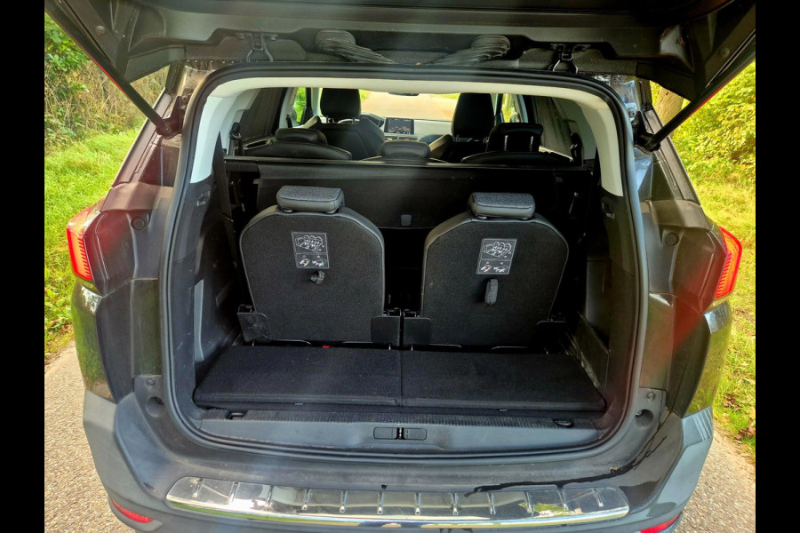 Peugeot 5008 1.2 PureTech Allure 7 prs camera