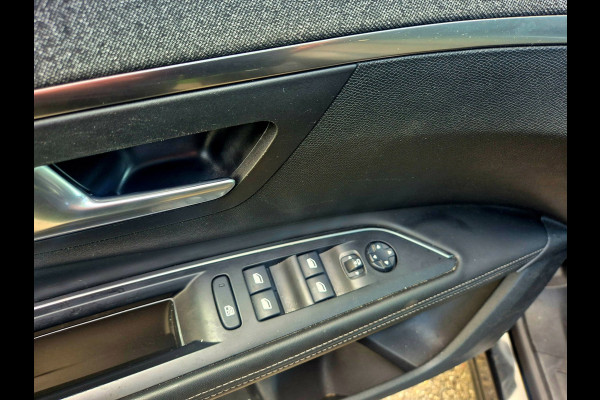 Peugeot 5008 1.2 PureTech Allure 7 prs camera