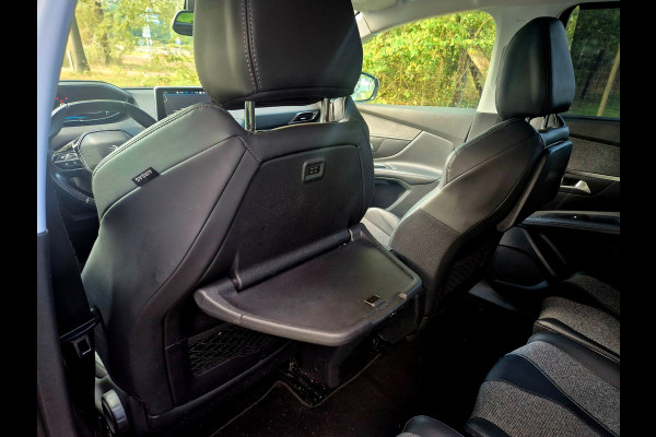 Peugeot 5008 1.2 PureTech Allure 7 prs camera