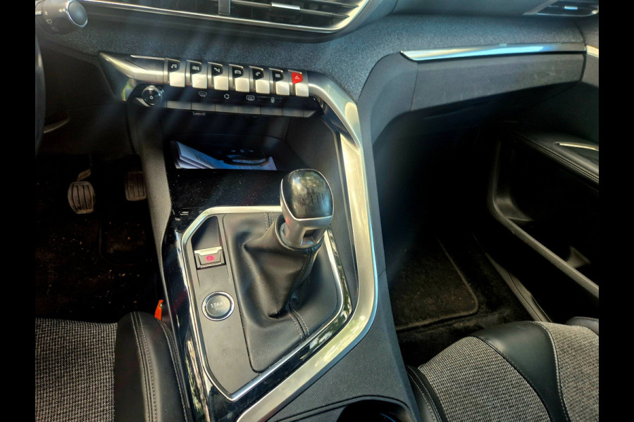 Peugeot 5008 1.2 PureTech Allure 7 prs camera