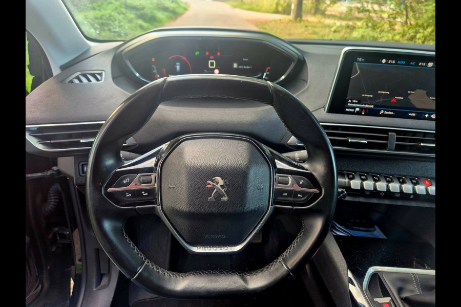 Peugeot 5008 1.2 PureTech Allure 7 prs camera