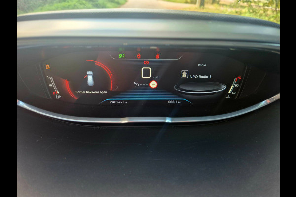 Peugeot 5008 1.2 PureTech Allure 7 prs camera