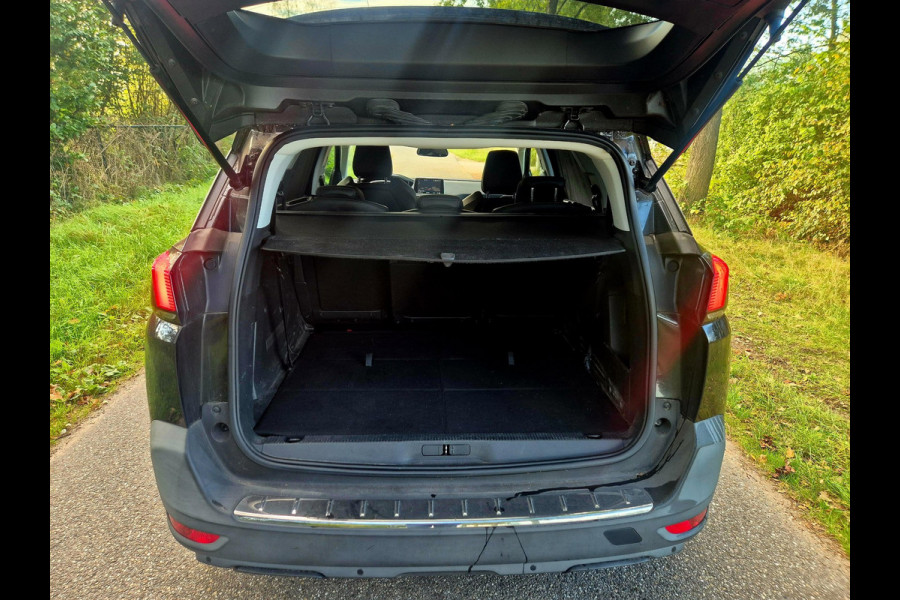Peugeot 5008 1.2 PureTech Allure 7 prs camera
