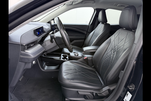 Ford Mustang Mach-E RWD 75kWh SOH 95% Adap.Cruise B&O®-Hifi Leder+Memory Trekhaak Stoel+Stuurverwarming Elek.Stoelen Navi Pdc Keyless Android Auto Apple Carplay Elek.Achterklep Lmv 18" DAB Bluetooth Led 1e Eigenaar Dealeronderhouden Origineel Nederlandse Auto