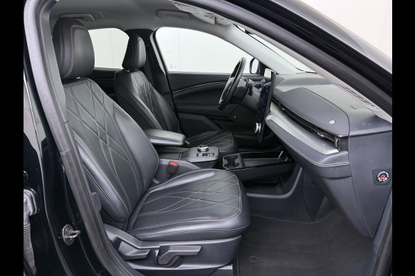 Ford Mustang Mach-E RWD 75kWh SOH 95% Adap.Cruise B&O®-Hifi Leder+Memory Trekhaak Stoel+Stuurverwarming Elek.Stoelen Navi Pdc Keyless Android Auto Apple Carplay Elek.Achterklep Lmv 18" DAB Bluetooth Led 1e Eigenaar Dealeronderhouden Origineel Nederlandse Auto