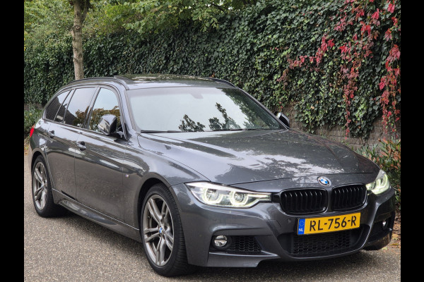 BMW 3 Serie Touring M Sport High Executive Panorama Trekhaak Apple CarPlay 6WB virtual dash NAP NL
