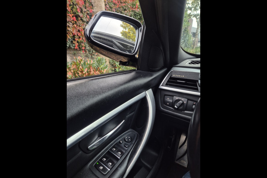 BMW 3 Serie Touring M Sport High Executive Panorama Trekhaak Apple CarPlay 6WB virtual dash NAP NL