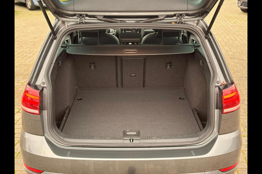 Volkswagen Golf Variant 1.5 TSI Highline Business 2x R-Line | PANO | NL-Auto | Goed onderH | TrekH | Add cruise | StoelverW | Etc