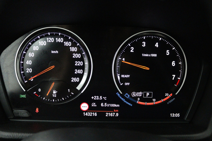 BMW X1 sDrive18i High Executive (SFEERVERLICHTING, NAVIGATIE, CRUISE CONTROL, DEALER ONDERHOUDEN)