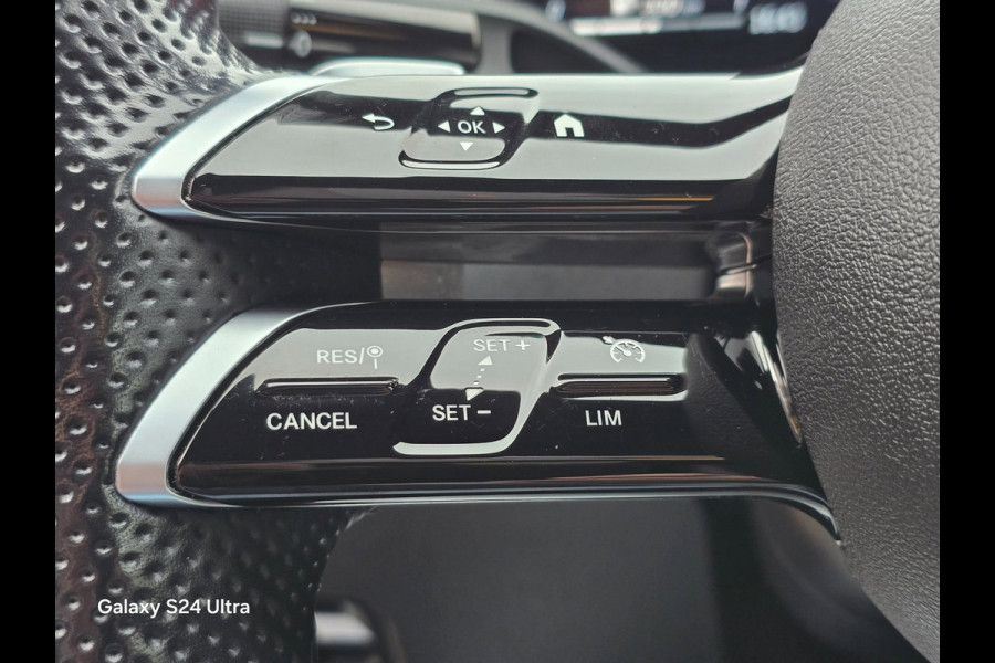 Mercedes-Benz C-Klasse 180 AMG Line / Aut /Head Up / Leder / Burmester / 360 Camera / Burmester / Memory / Open Panoramadak