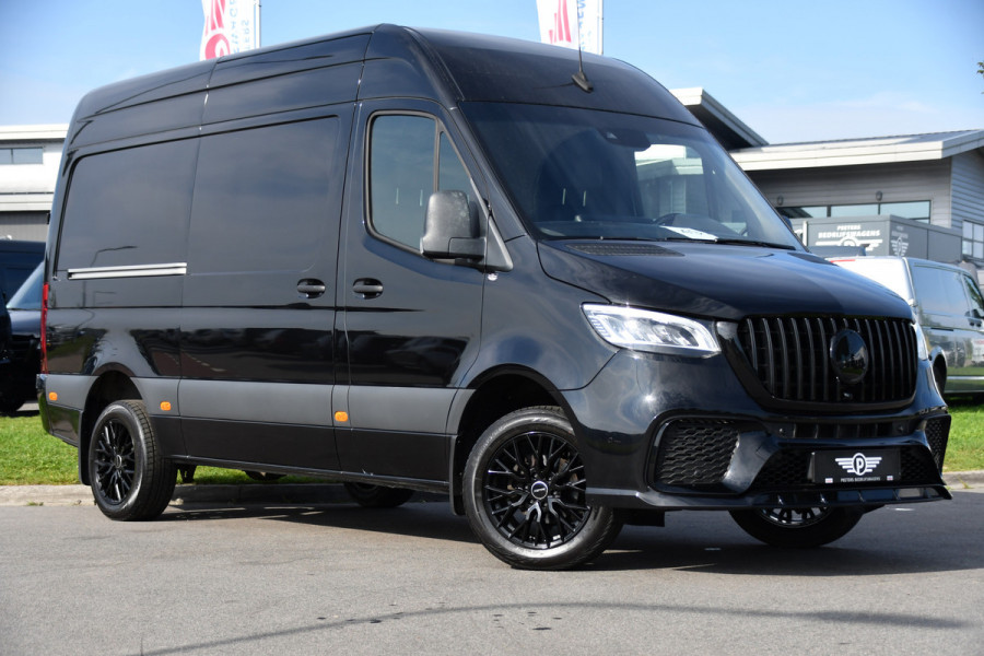 Mercedes-Benz Sprinter 319 1.9 CDI L2H2 AMG Black Edition Adaptieve Cruise, Carplay, 3500kg Trekhaak, Camera, LED, 190pk, 10,5'' Mbux, Sensoren, Leder, Standkachel. Automaat, Uniek!