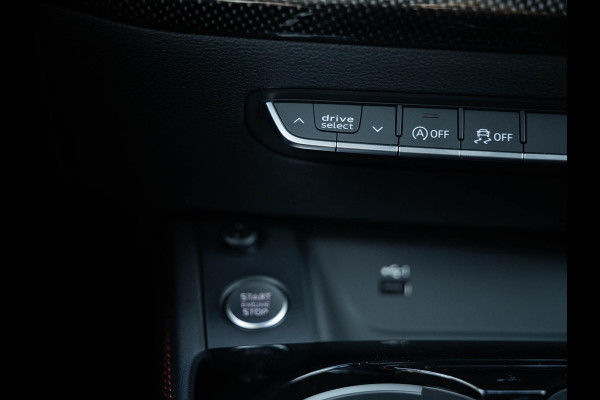 Audi A4 Avant 45 TFSI quattro edition one | B&O 3D Sound | Panorama dak | Matrix led | S Sports Seats | Head-up | Carbon inleg