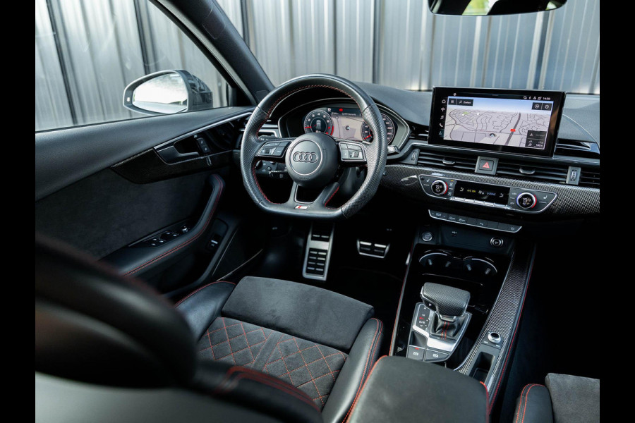Audi A4 Avant 45 TFSI quattro edition one | B&O 3D Sound | Panorama dak | Matrix led | S Sports Seats | Head-up | Carbon inleg