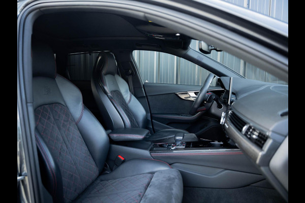 Audi A4 Avant 45 TFSI quattro edition one | B&O 3D Sound | Panorama dak | Matrix led | S Sports Seats | Head-up | Carbon inleg