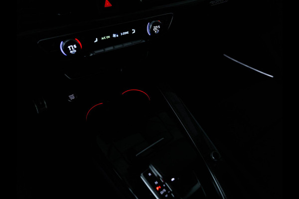 Audi A4 Avant 45 TFSI quattro edition one | B&O 3D Sound | Panorama dak | Matrix led | S Sports Seats | Head-up | Carbon inleg