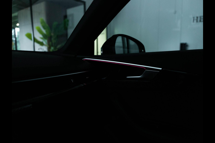 Audi A4 Avant 45 TFSI quattro edition one | B&O 3D Sound | Panorama dak | Matrix led | S Sports Seats | Head-up | Carbon inleg