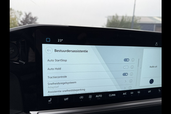 Volkswagen Transporter T7 2.0 TDI 170pk DSG L2H1 | IQ Light LED | Trekhaak