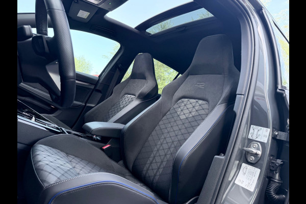 Volkswagen Golf 1.5 eTSI R-Line Edition Pano/H&K/360/HuD