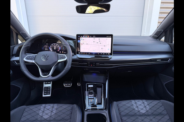 Volkswagen Golf 1.5 eTSI R-Line Edition Pano/H&K/360/HuD