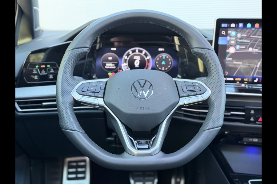 Volkswagen Golf 1.5 eTSI R-Line Edition Pano/H&K/360/HuD
