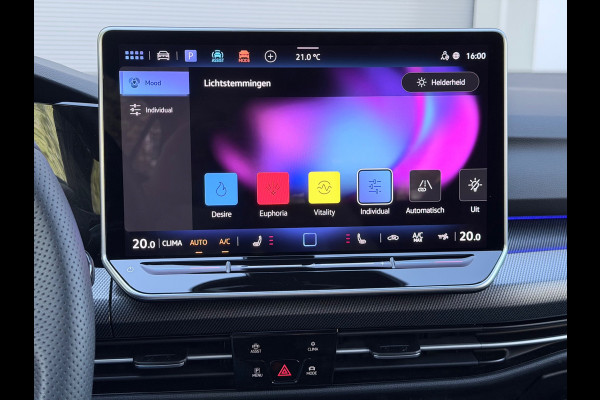 Volkswagen Golf 1.5 eTSI R-Line Edition Pano/H&K/360/HuD
