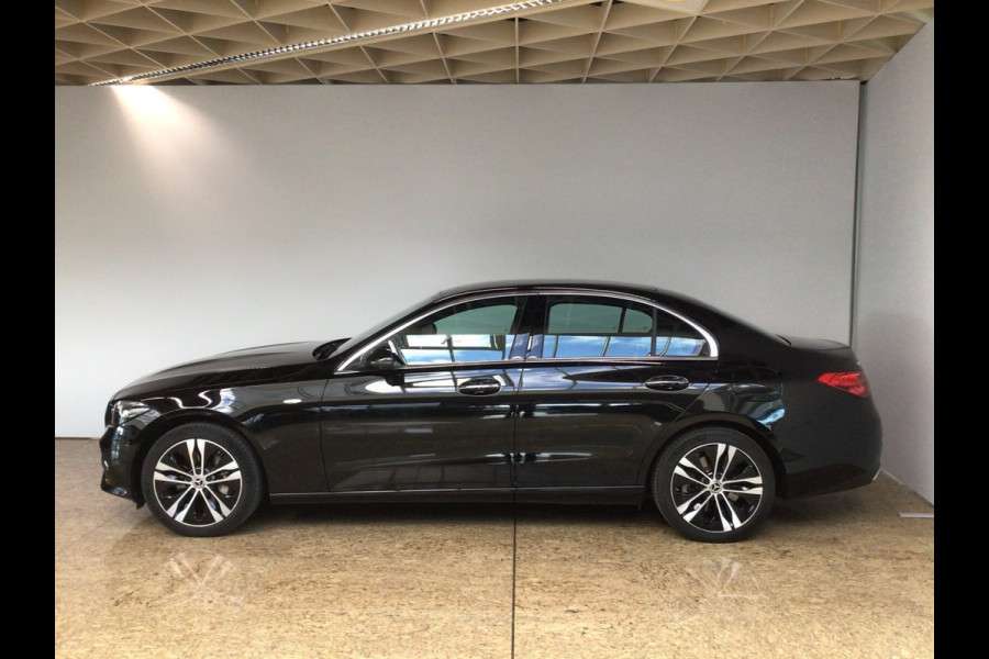 Mercedes-Benz C-Klasse 300e AVANTGARDE ** LED, MEMORY, TREKH, ACC, HuD, WINTERPACK, 18-inch LMV, KEYLESS ** Ex MB-AG - UNFALLFREI ** ** INFORMEER OOK NAAR ONZE AANTREKKELIJKE FINANCIAL-LEASE TARIEVEN **