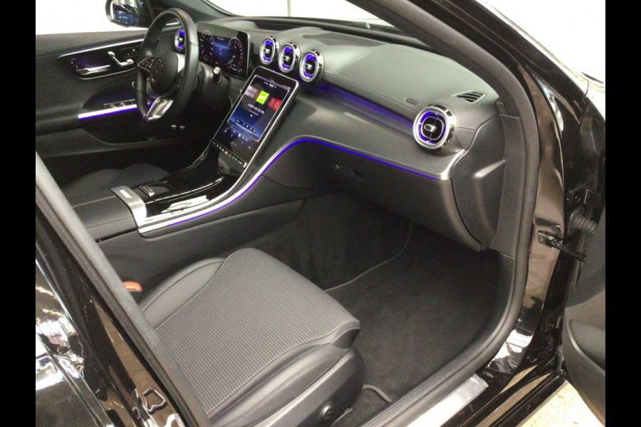Mercedes-Benz C-Klasse 300e AVANTGARDE ** LED, MEMORY, TREKH, ACC, HuD, WINTERPACK, 18-inch LMV, KEYLESS ** Ex MB-AG - UNFALLFREI ** ** INFORMEER OOK NAAR ONZE AANTREKKELIJKE FINANCIAL-LEASE TARIEVEN **