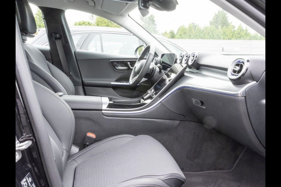 Mercedes-Benz C-Klasse 300e AVANTGARDE ** HIGH LED, MEMORY, 18-inch LMV, WINTERPACK, CAMERA, ** Ex MB-AG - UNFALLFREI ** ** INFORMEER OOK NAAR ONZE AANTREKKELIJKE FINANCIAL-LEASE TARIEVEN **