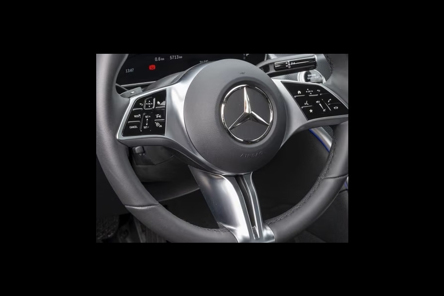 Mercedes-Benz C-Klasse 300e AVANTGARDE ** HIGH LED, MEMORY, 18-inch LMV, WINTERPACK, CAMERA, ** Ex MB-AG - UNFALLFREI ** ** INFORMEER OOK NAAR ONZE AANTREKKELIJKE FINANCIAL-LEASE TARIEVEN **