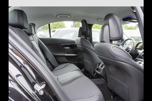 Mercedes-Benz C-Klasse 300e AVANTGARDE ** HIGH LED, MEMORY, 18-inch LMV, WINTERPACK, CAMERA, ** Ex MB-AG - UNFALLFREI ** ** INFORMEER OOK NAAR ONZE AANTREKKELIJKE FINANCIAL-LEASE TARIEVEN **
